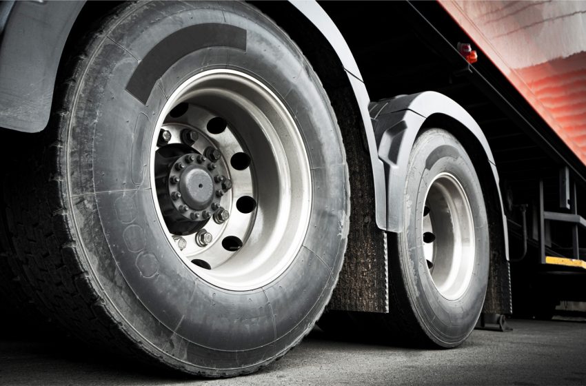 Services 9 common truck problems, truck wheels and tires